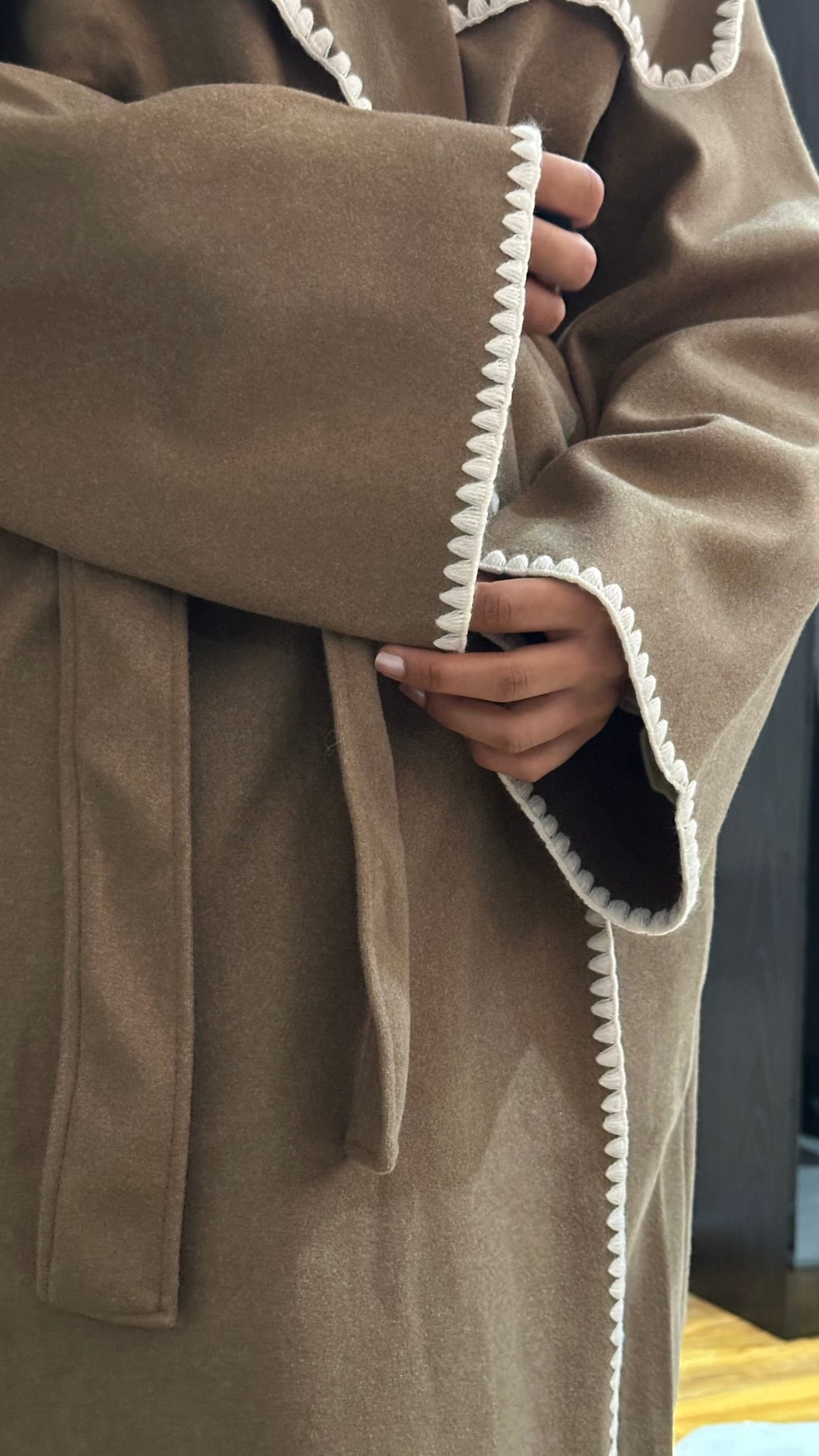 Scallop Border Open Coat with Belt