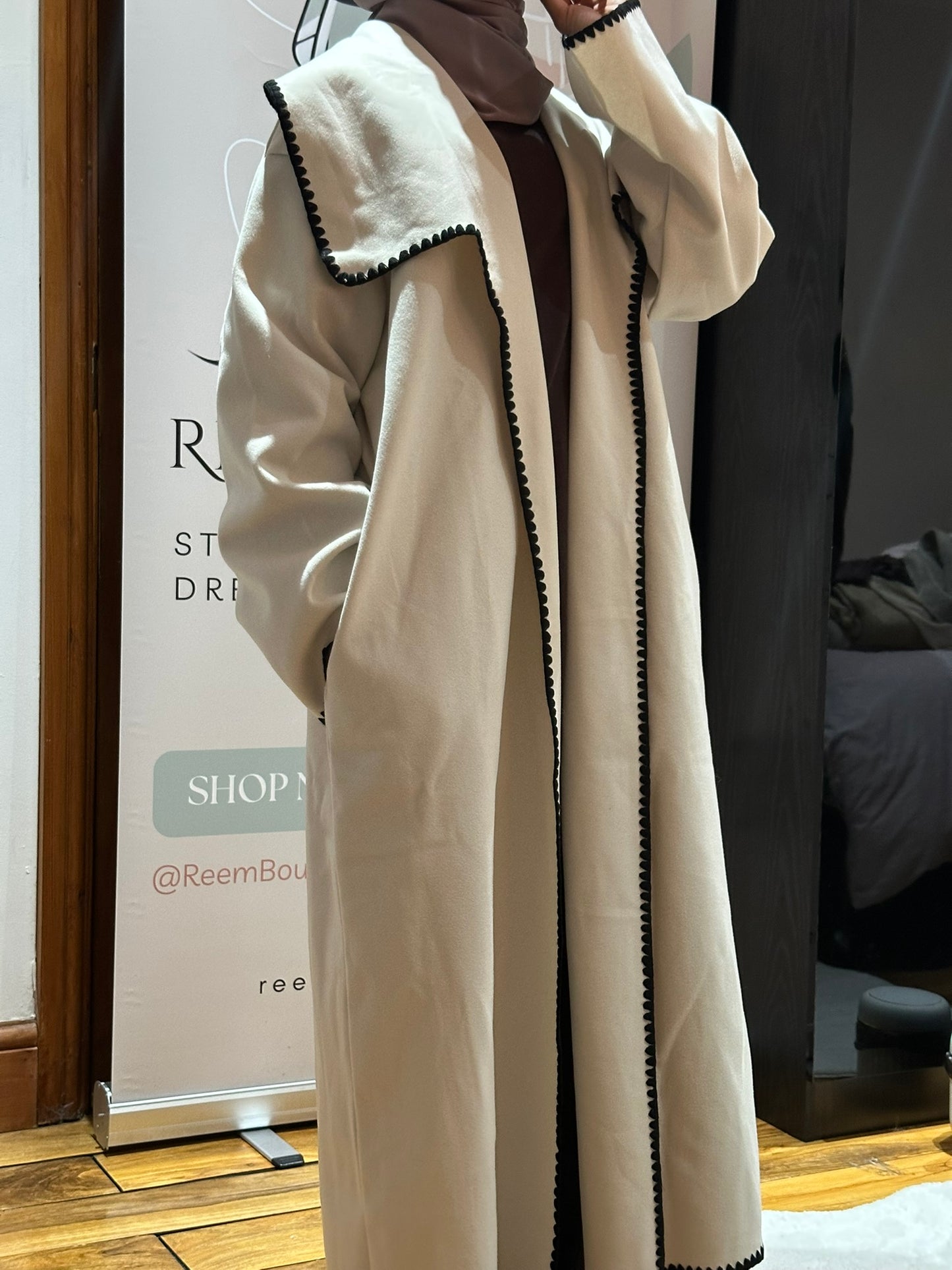 Scallop Border Open Coat with Belt